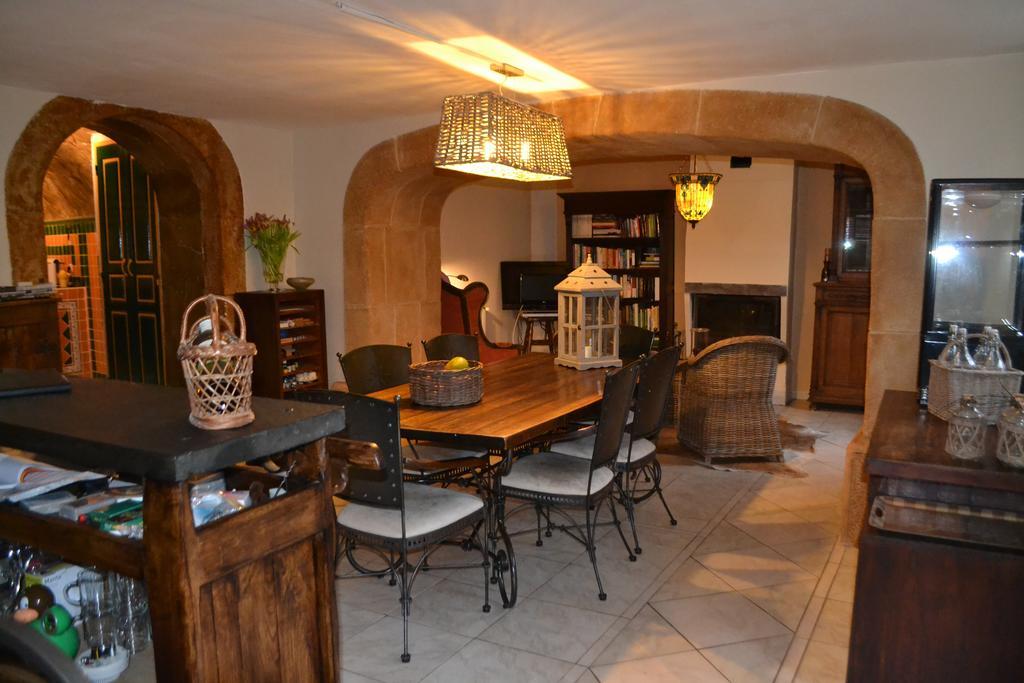 Maison Sous Le Pont Acomodação com café da manhã Meyras Exterior foto